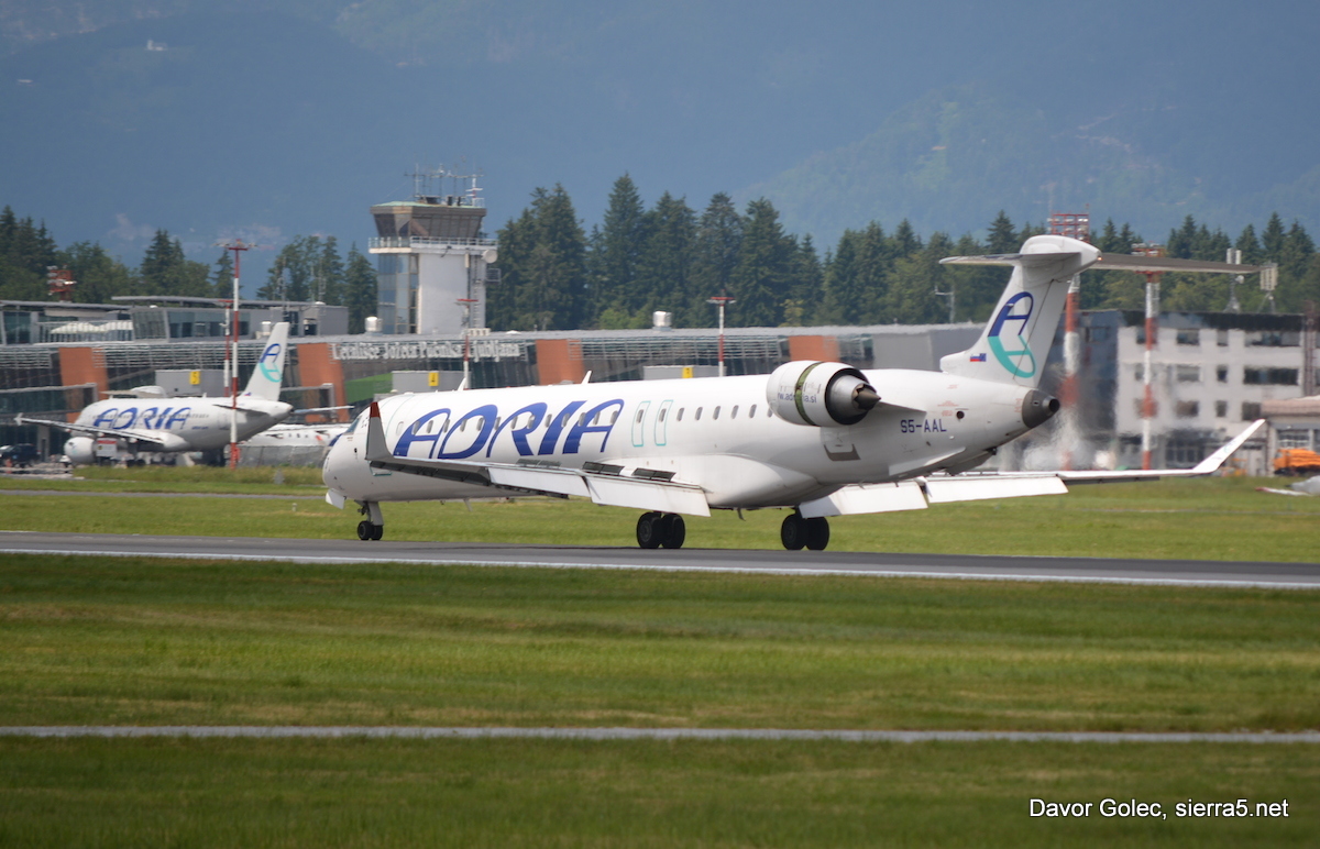 Adria CRJ-900