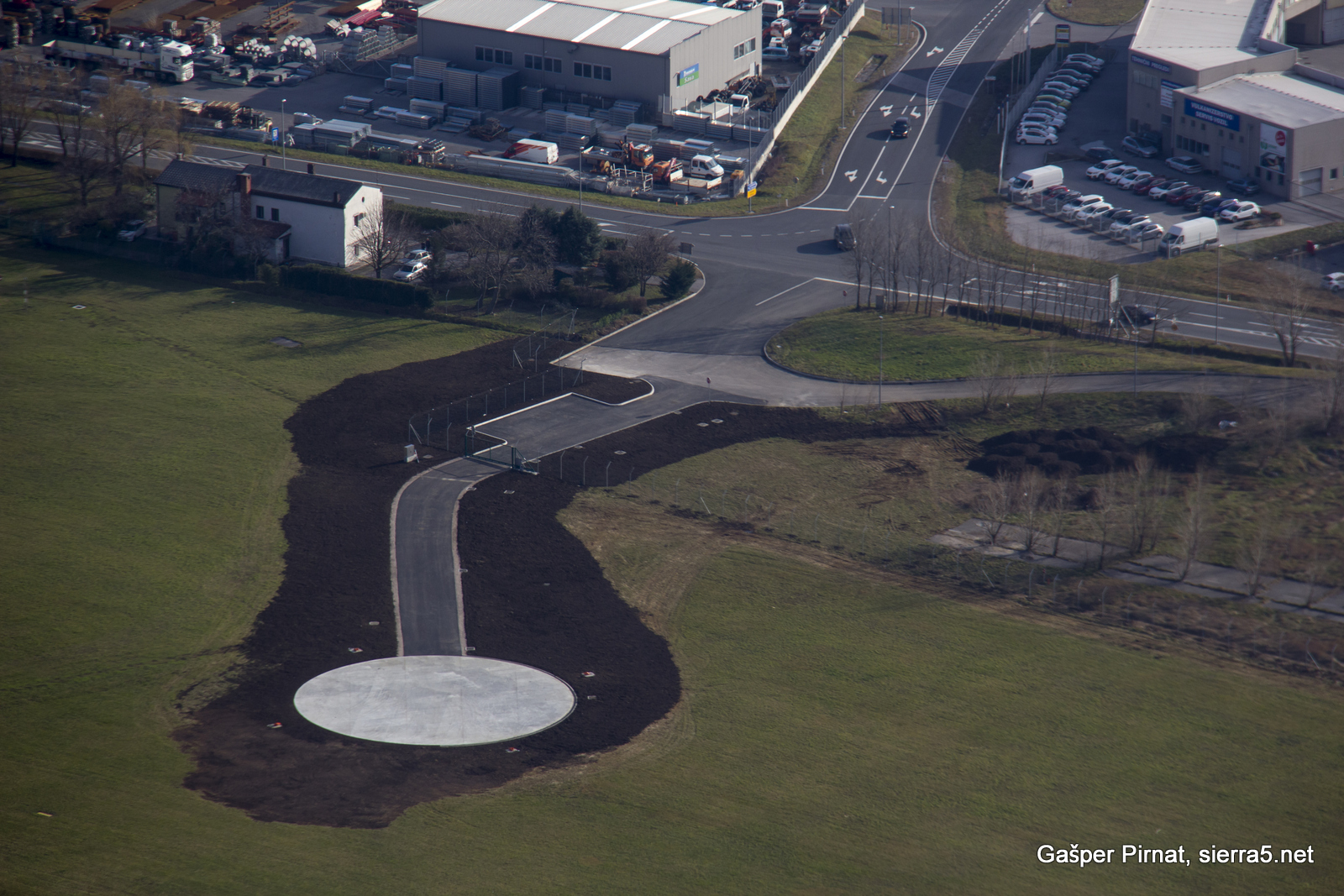 Heliport na letališču v Ajdovščini Heliport na letališču v Ajdovščini