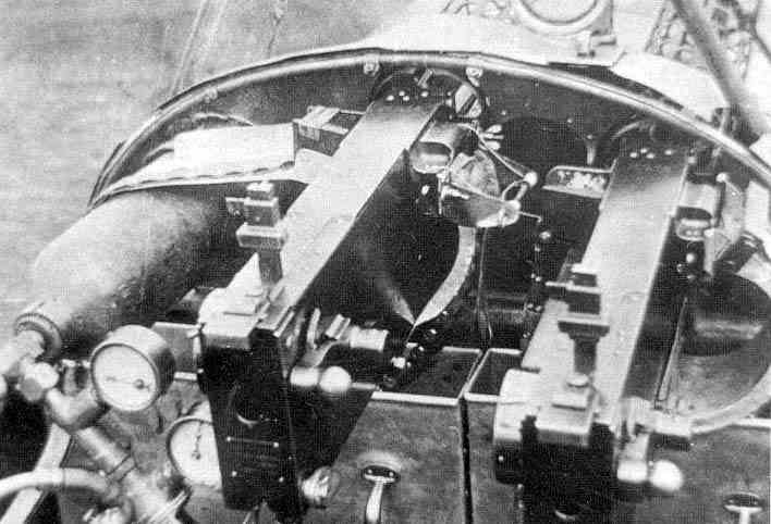 Fokker E4 - dvojna strojnica Fokker E4 - dvojna strojnica