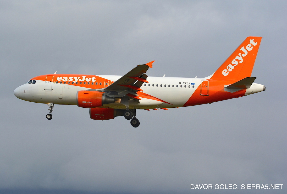 Prvo letalo prevoznika easyJet, ki je že na dolgotrajnem parkiranju v Ljubljani