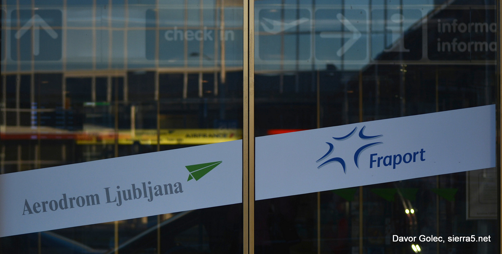 Aerodrom Ljubljana Fraport vhod DSC 0532