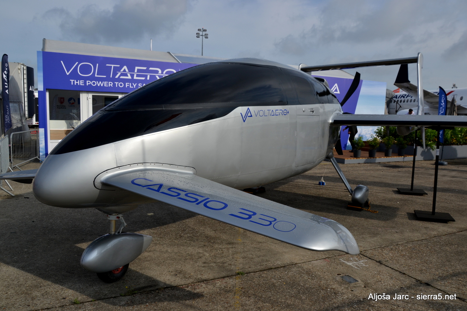 Cassio 330