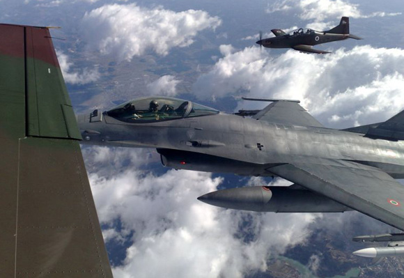 f-16_in_pc-9.jpg