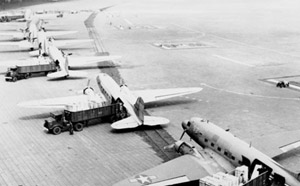 berlin_c_47_na_letaliscu_tempelhof.jpg