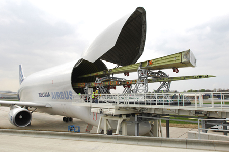 par_kril_a400m_so_pripeljali_v_belugi_virairbus.jpg