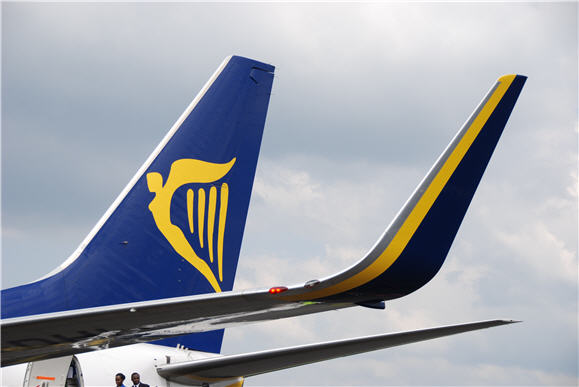 b-737-8as_ei-dhi_letalske_drube_ryanair_070.jpg