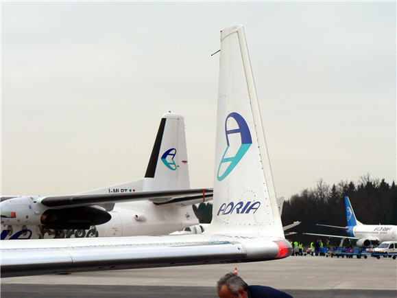tudi_letala_crj-200__900_slovenskega_prevoznika_adrie_airways_so_opremljena_z_wingleti_072.jpg