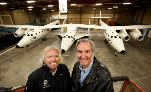 glavna_akterja_privatnih_poletov_v_vesolje_investitor_richard_branson_in_letalski_konstruktor_oblikovalec_burt_rutan.jpg