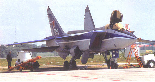 mikojan_mig_31_foxhound_photo_egroupscom.jpg