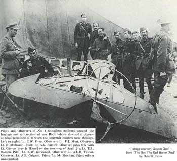 Razbitine Baronovega letala manfred_von_richthofen_wreckage.jpg