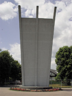 Spomenik v čast vsem sodelujočim pri berlinskem zračnem mostu berlinski_zracni_most_spomenik.jpg
